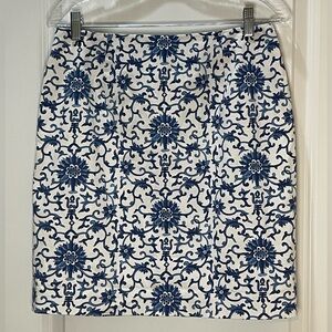 Ralph Lauren Blue and White Floral Patterned Pencil Skirt Fully Lined Size 10